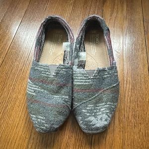 Toms